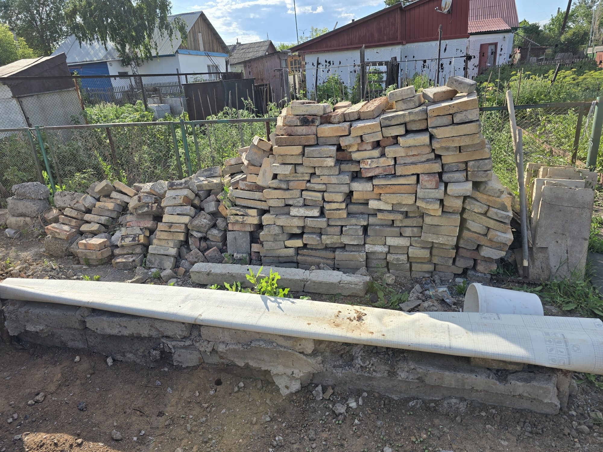Кирпич и стоклоблоки