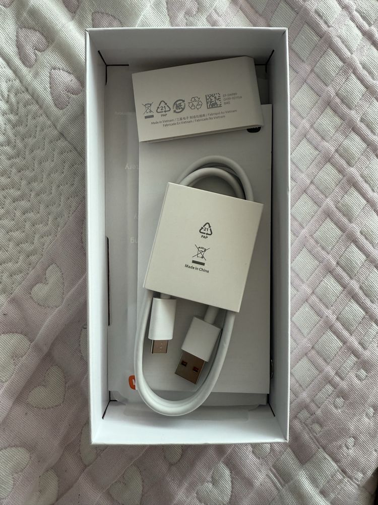Xiaomi Redmi 13 с протектор и калъф