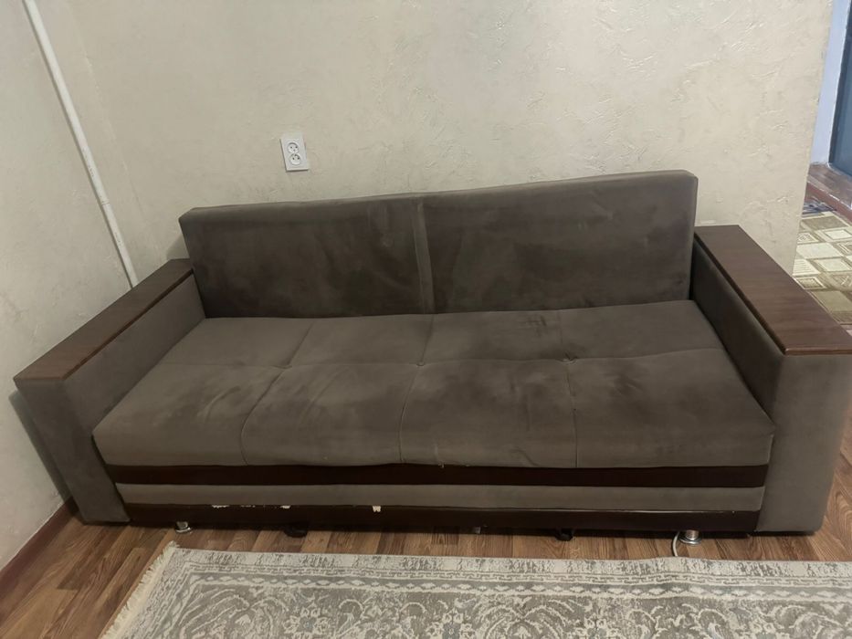 Срочно продам раскладной диван