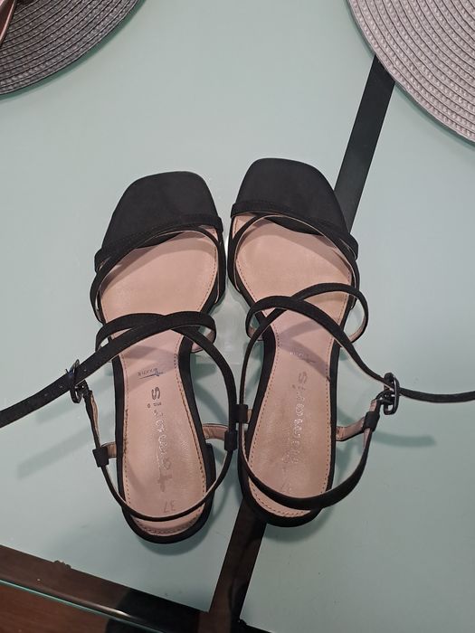 Сандали Tamaris.