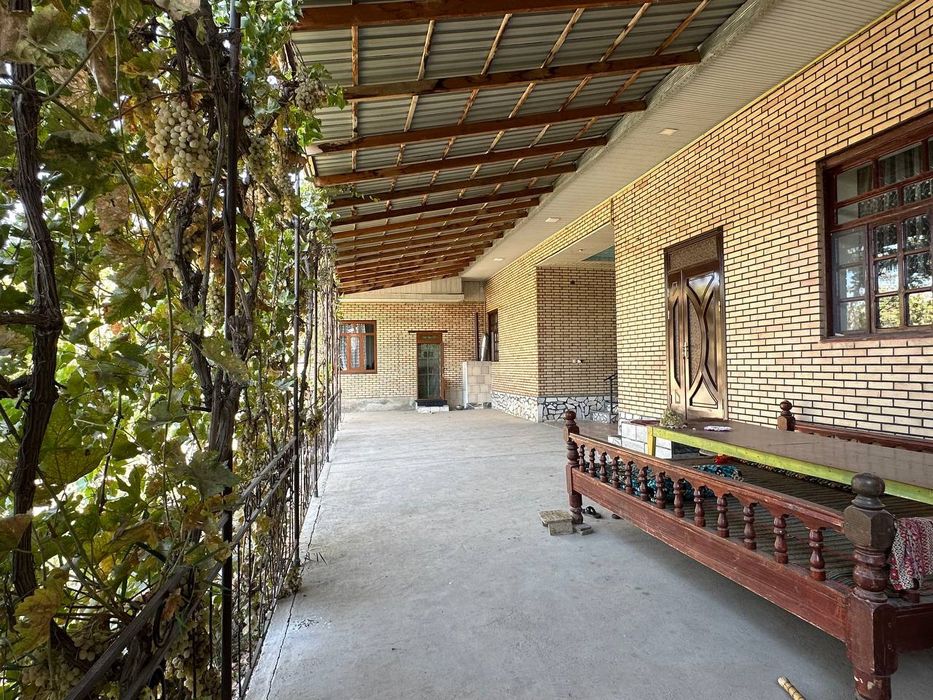 Hovli sotiladi srochnaga