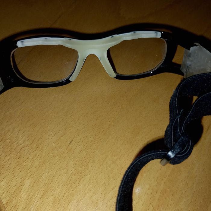 Спортни диоптрични очила