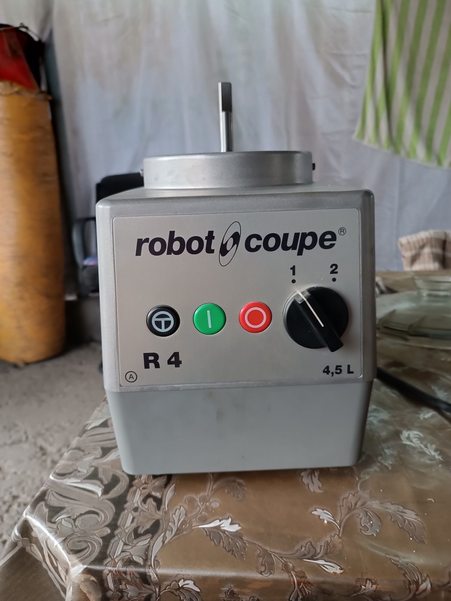 Промышленый комбайн robot coup