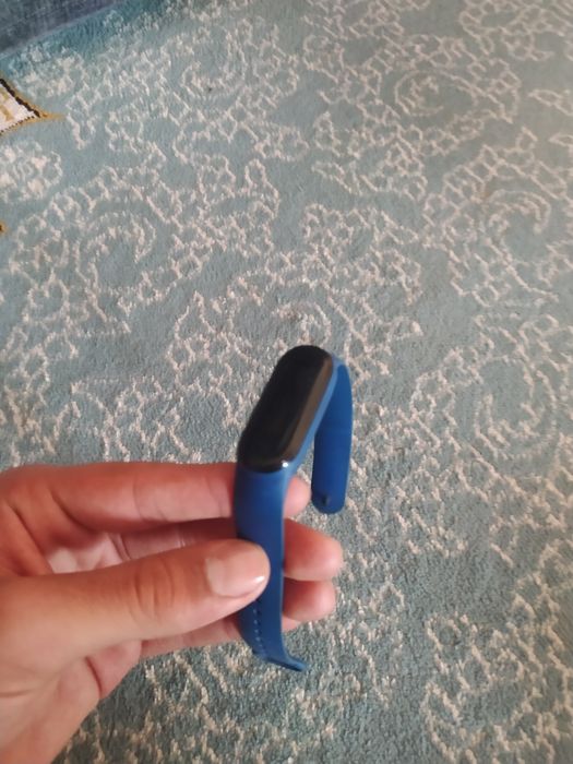 Часы Mi band 5 продам