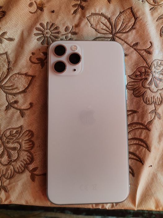 IPhone 11Pro за бартер може и договаряне за пари от горе