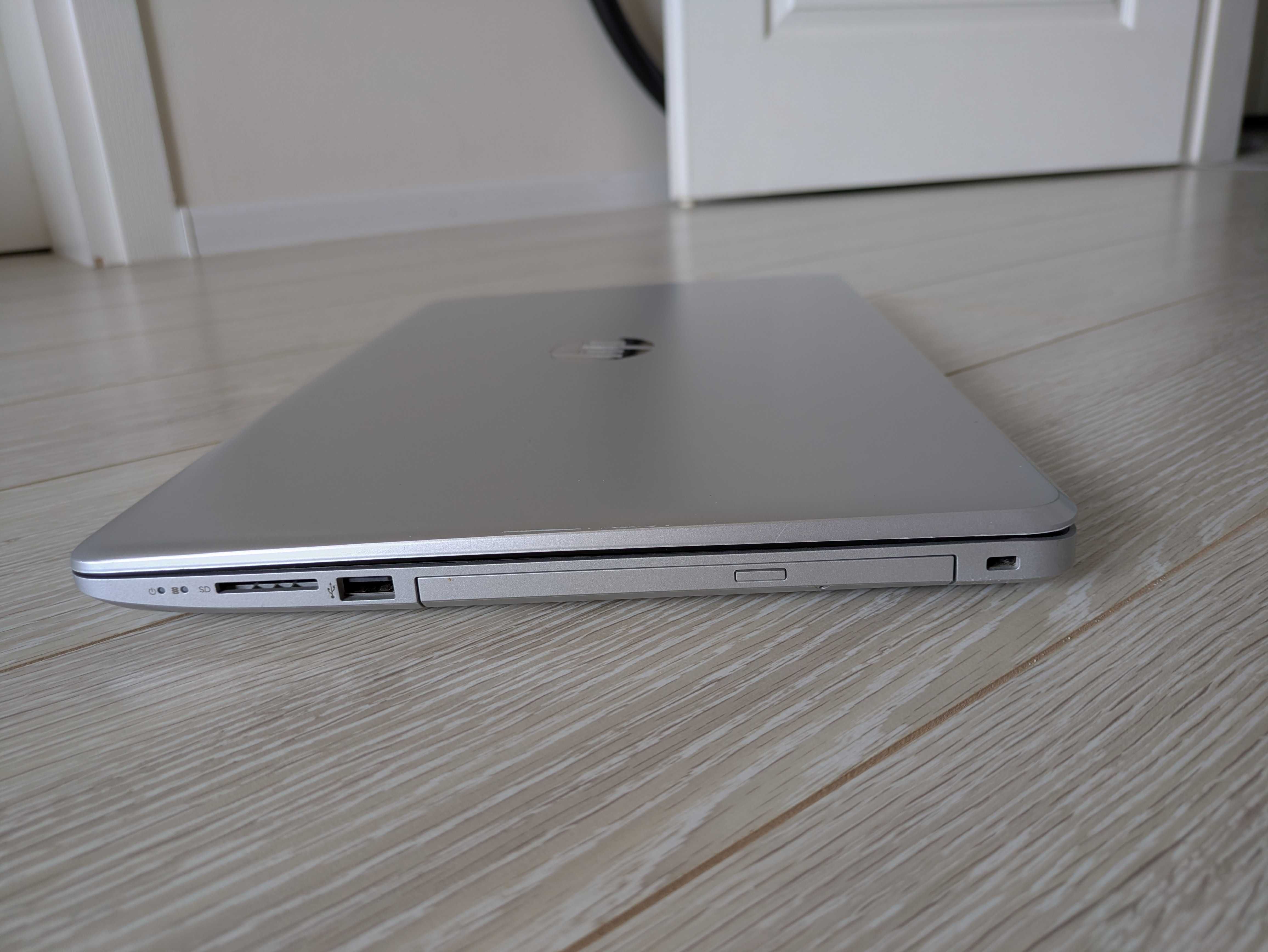 HP Notebook - 15-bs035nu