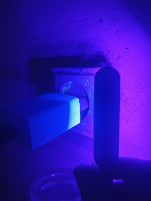 Ultrafioletovoy fonar sotiladi