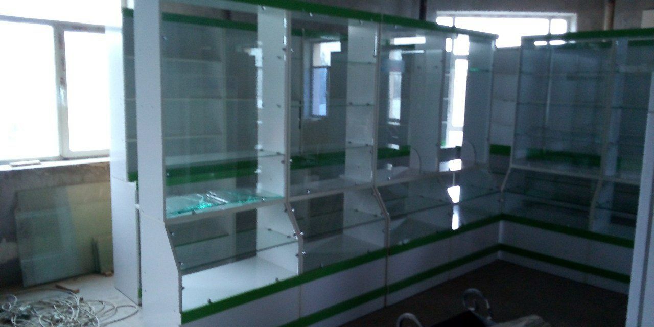 Продаются полки для аптеки