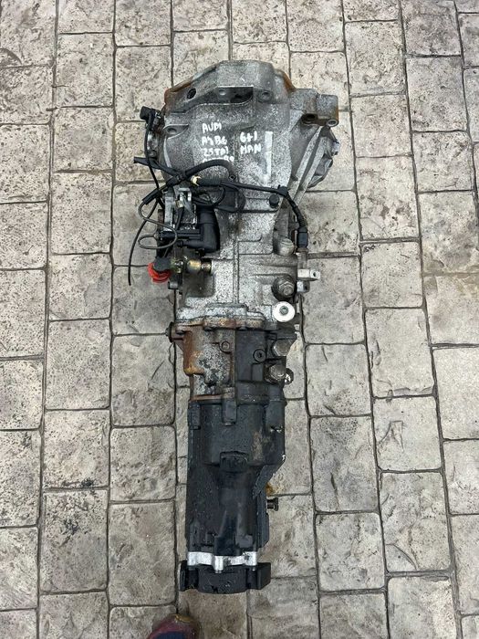 Cutie Viteze Audi A4 B6 2.5 TDI 180Cp Quattro manuala 6+1