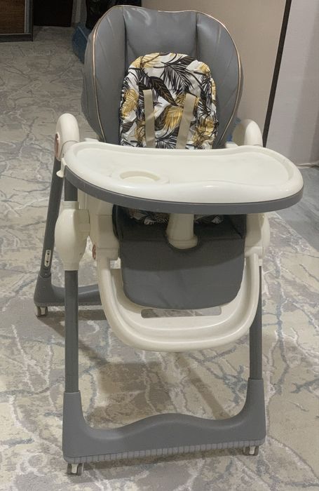 Bolalar ovqatlanadigan stulchik