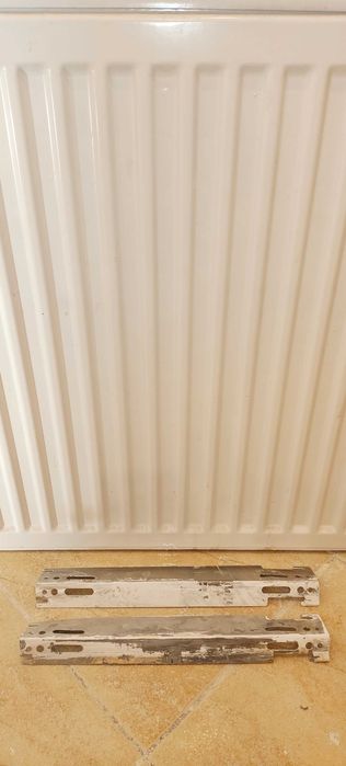 Calorifer radiator din otel Ferroli 600 x 600 x 100 mm console incluse