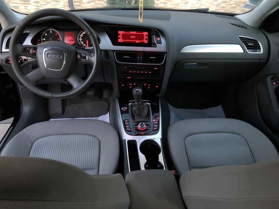 Audi A4 B8 S-line An fab 2009 Diesel 2.0 143 cp