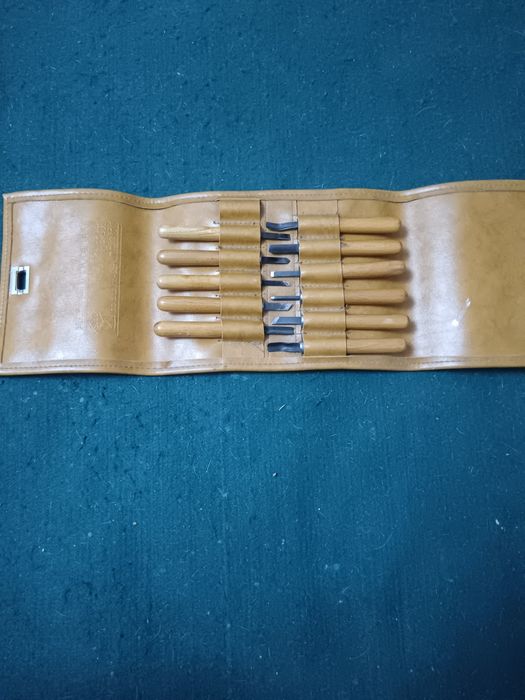 Набор стомесок для резьбы.