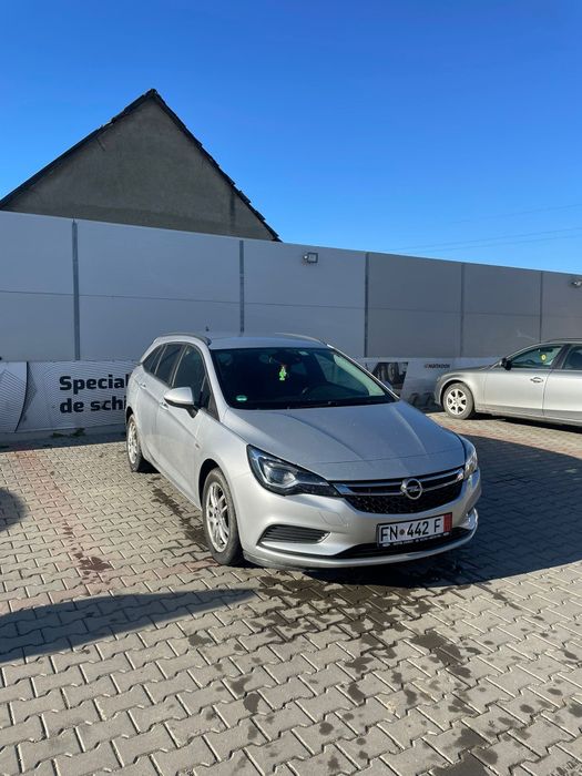 Vând Opel Astra K 11.2016