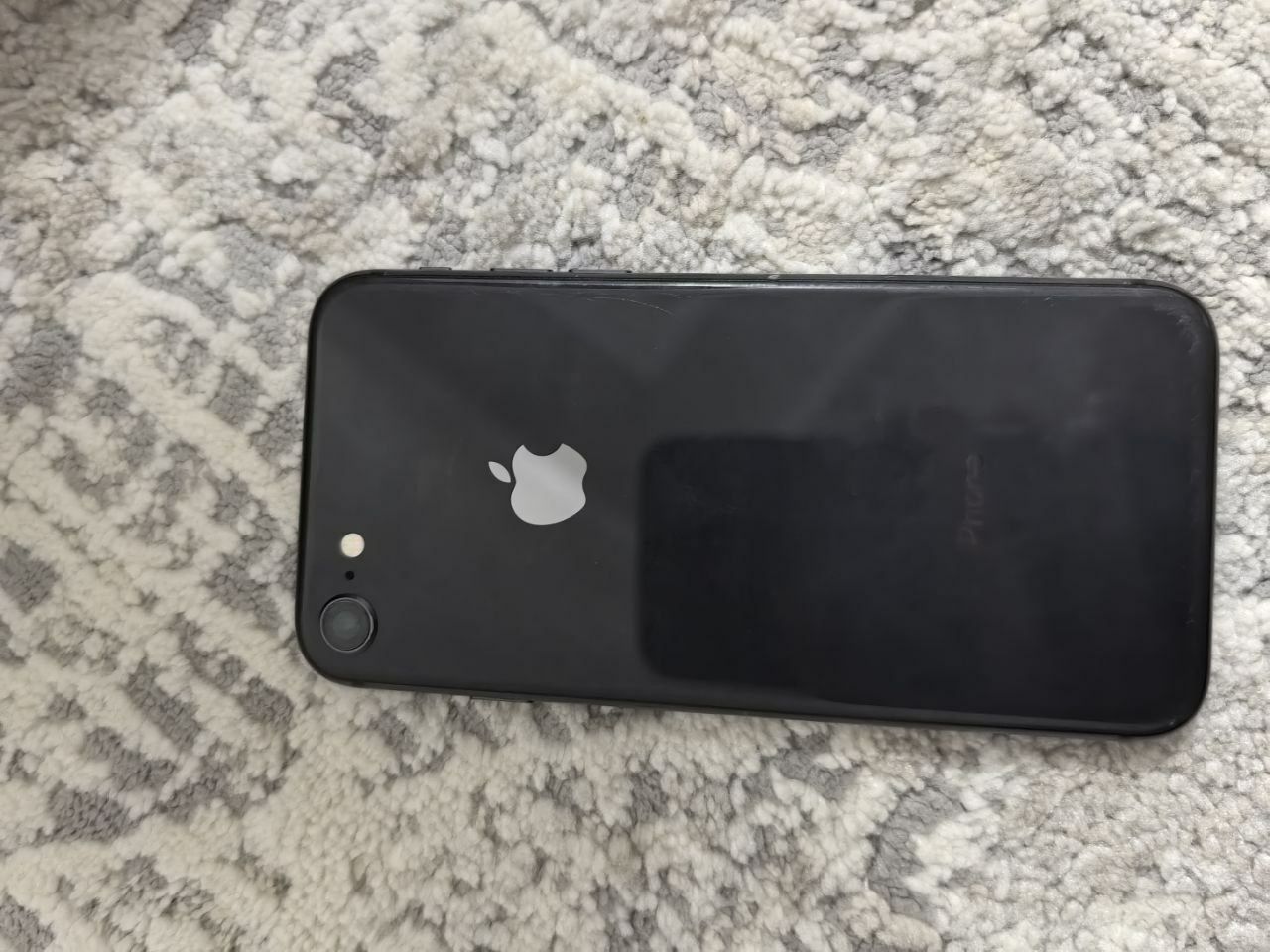 iphone 8 sotiladi