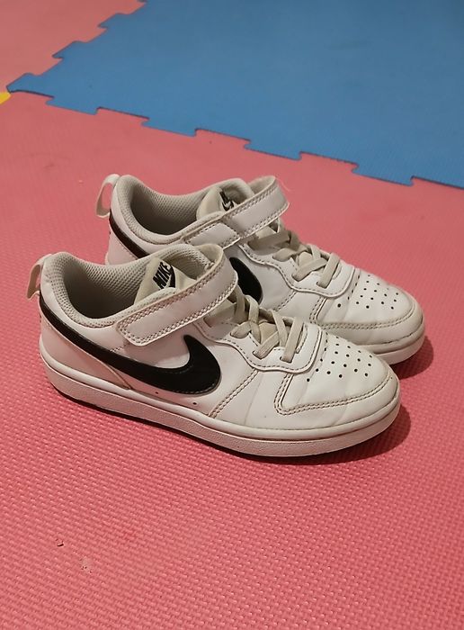 Adidasi Nike marime 31