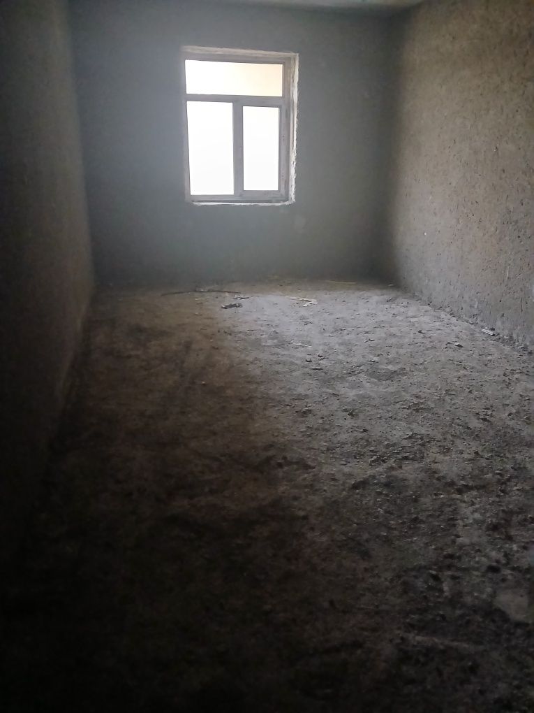 Bog'ishamol xududida srochna 103kv li  3xonali kvartira sotiladi
