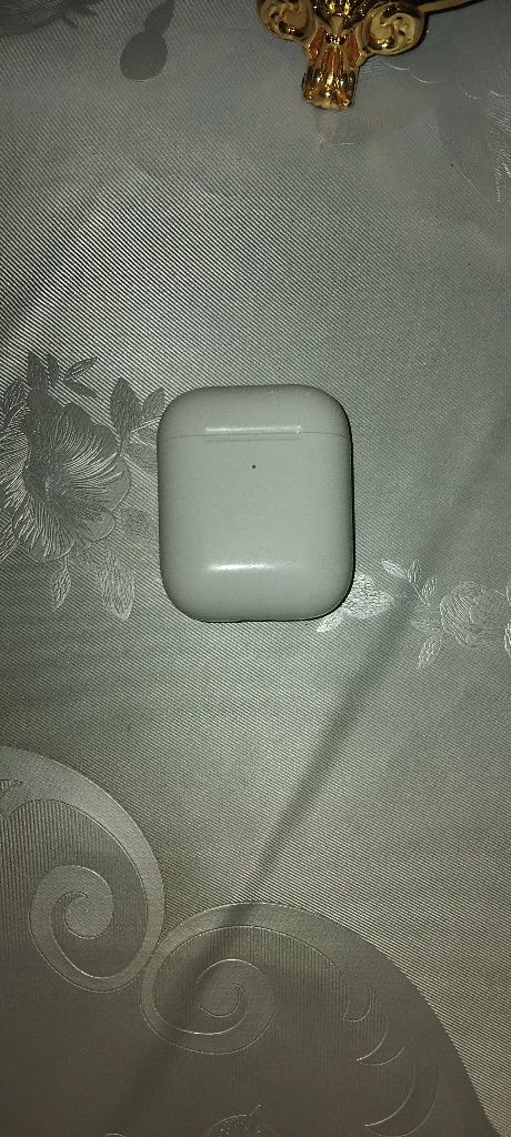 Наушники IPhone.