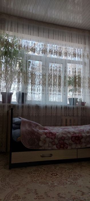 Продаётся своя 4-х комнатная квартира на Карасув-4