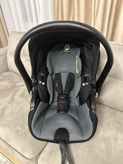 Scoica auto Kiddy Evoluna i-Size Plus designed by egg