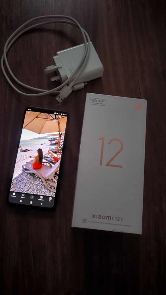 В отличном состоянии Xiaomi 12T