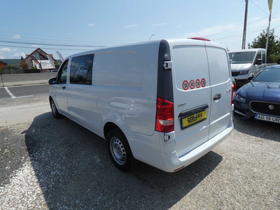Mercedes Vito mixt 6 locuri + spatiu de marfa