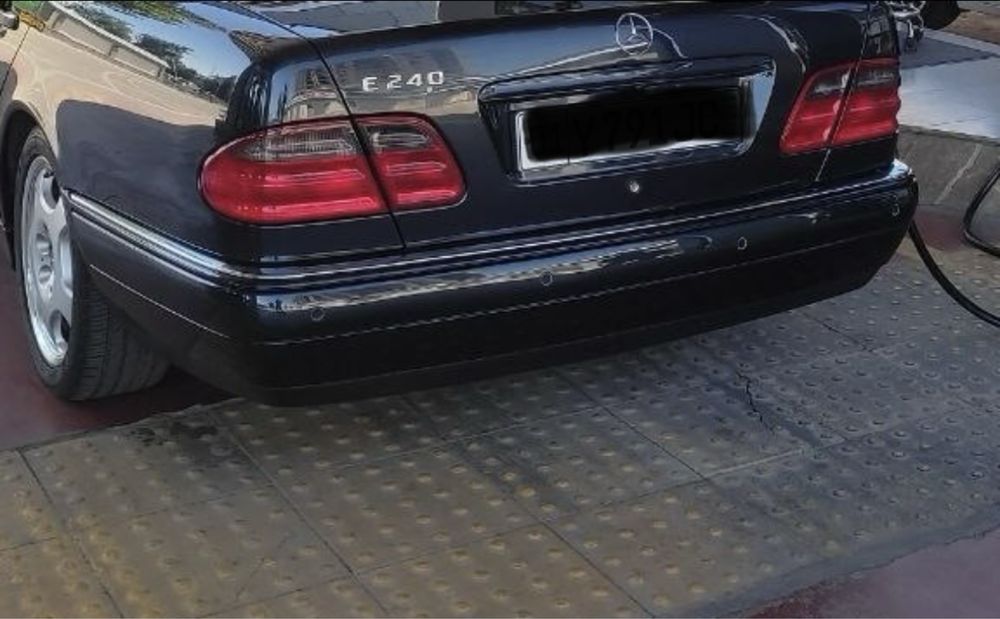 W 210 orqa bamfer dorest