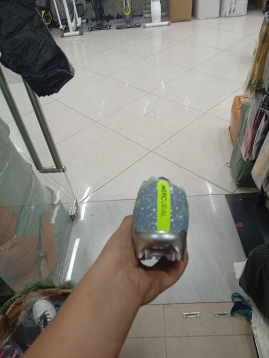 Nike air zoom mercurial model Narxi 250.000 som yangi