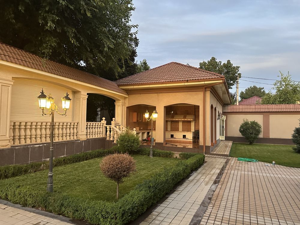 Chilonzor tumaniDomraobodda 13 sotihli hovli sotiladi