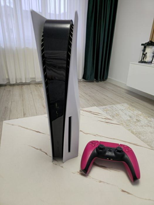 Playstation 5 - PS 5 Disc Edition + Controller Volcanic Red

-Playstat