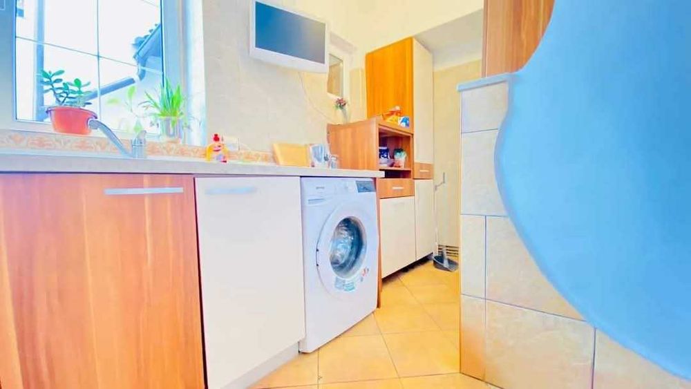 De inchiriat casa 2camere zona buna.