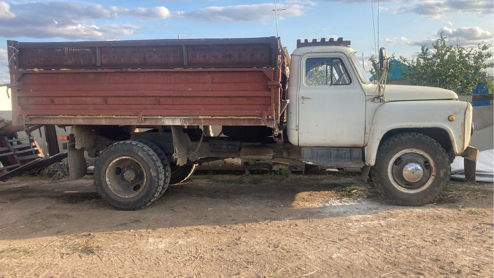 Продам газ 53на ходу в хорошем состоянии  колеса в отл сост торг есть.