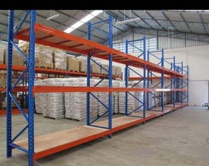 Rafturi metalice industriale