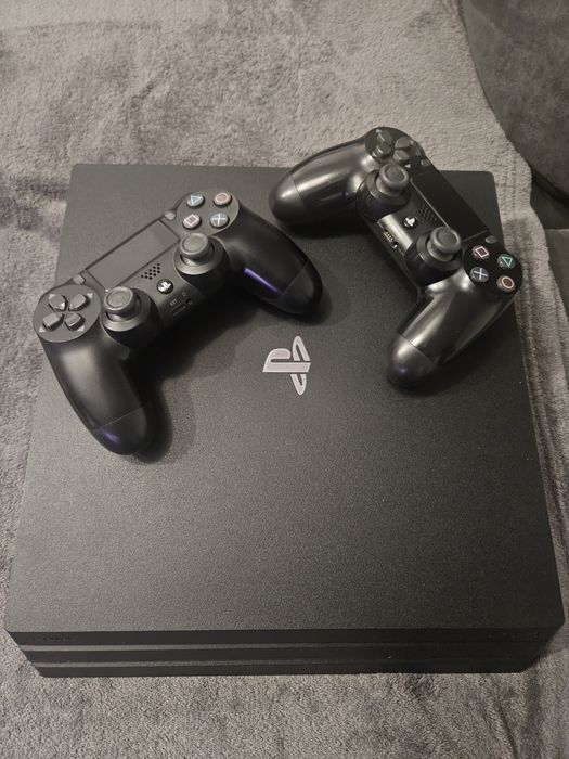 PS4 pro 1tb. Нова паста ! Като нов!