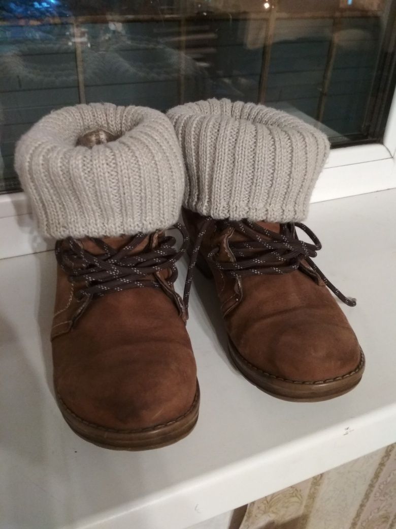 Продаю ботинки зимние натуральные замша и мех