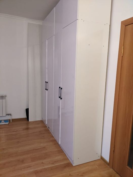 Продам белый шкаф / ақ шкаф сатамын