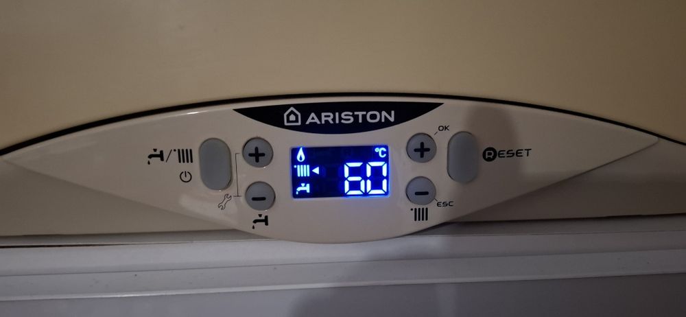 Centrala Ariston Cares 24kw