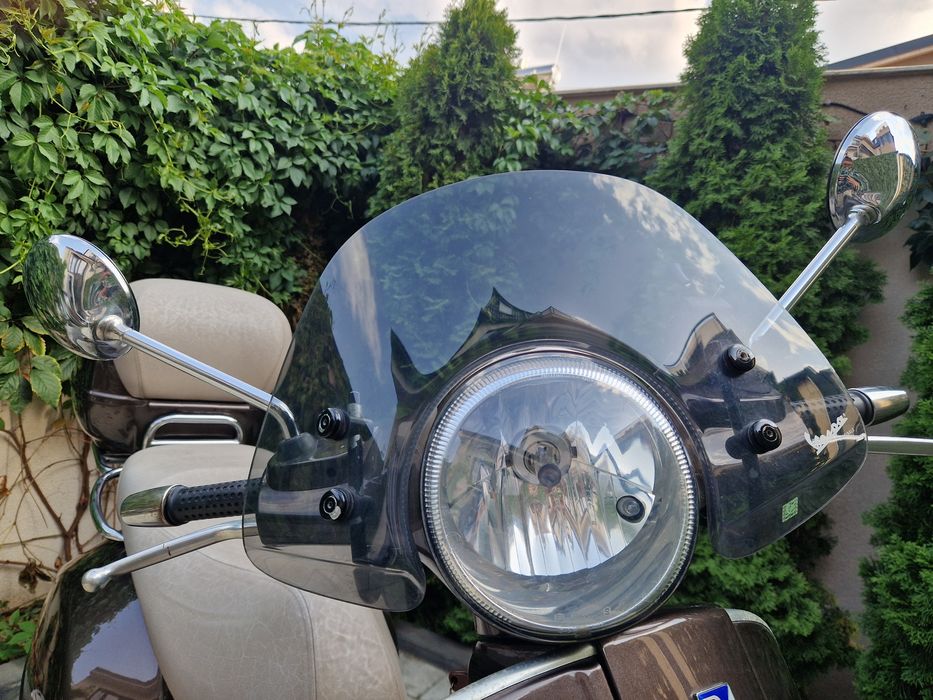 Piaggio Vespa GTS 250
