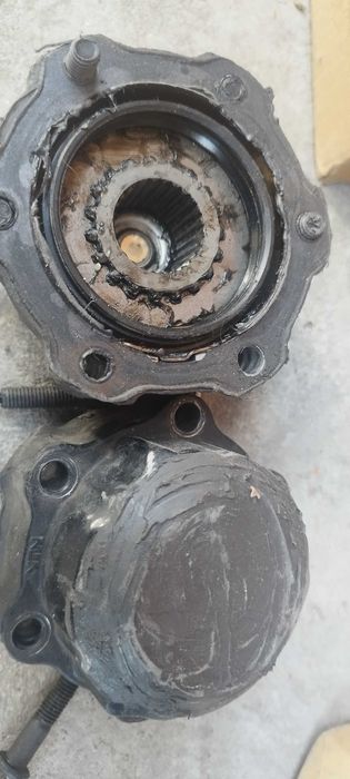 Автоматични оригинални хъбове за Сузуки Джимни 1999 год