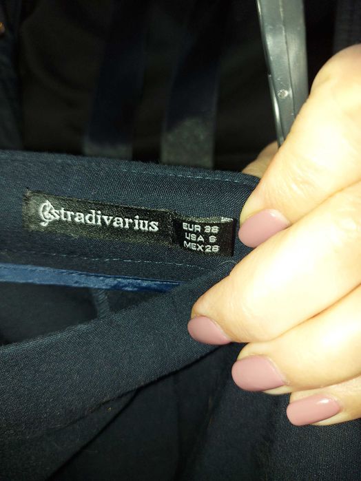 Pantaloni Bershka