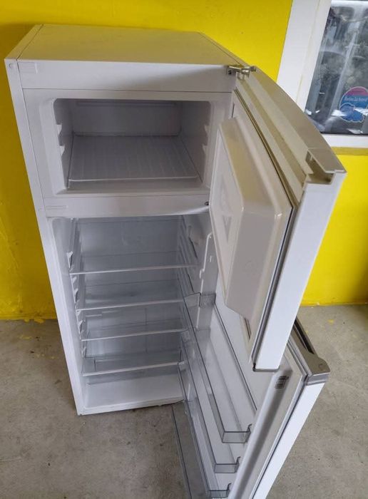 Vând frigider in stare foarte bună