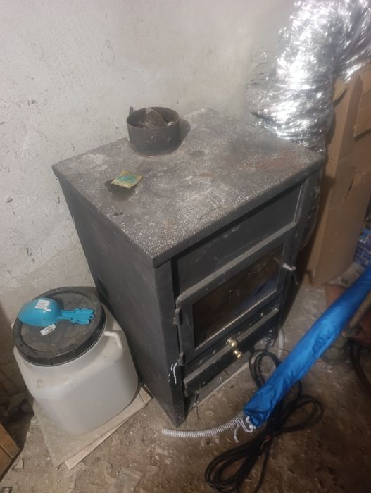 Печка камина на дърва