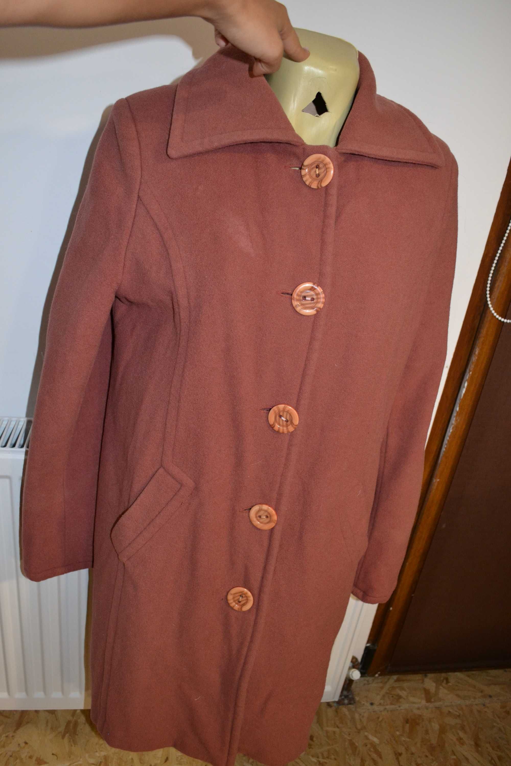 Palton roz, lung pana la genunchi, 80% lână, mar 44, XL