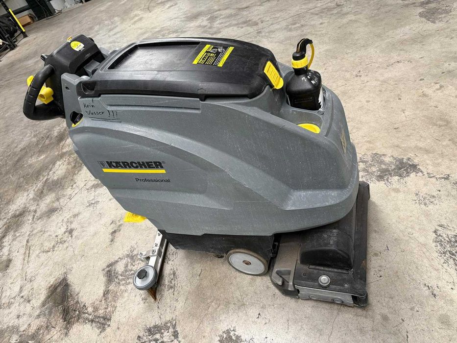 Karcher B40 masina de frecat si aspirat