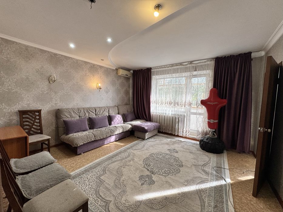 Продаётся улучшенная 2 комн. кв - мкр. Степной-4, дом 12