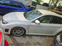 Subaru Sti седан на части