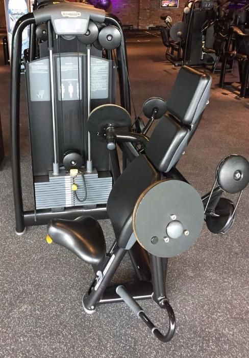 Фитнес уред Technogym Arm Curl