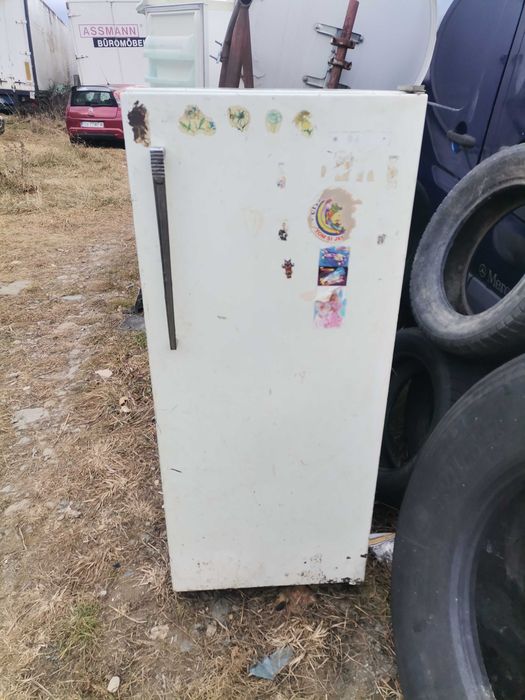 Frigider cu congelator Arctic perfect funcțional