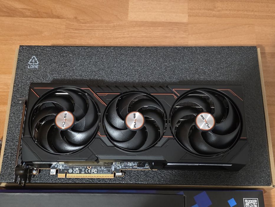 Placa video RX 9070 XT - Garanție 3 ani