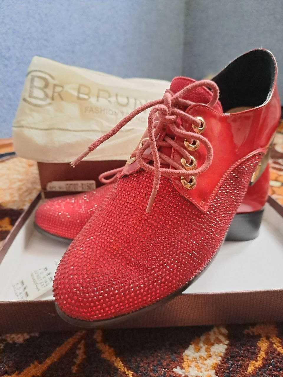 Продам Женская обув 39 Bruno red